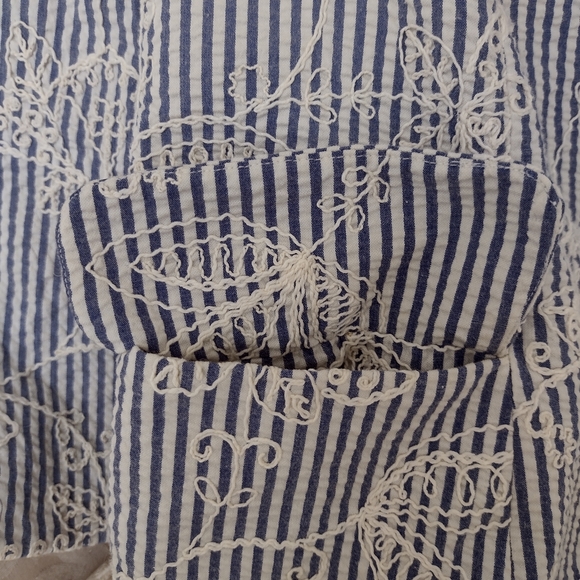 Embroidered Seersucker Jacket - Picture 5 of 11